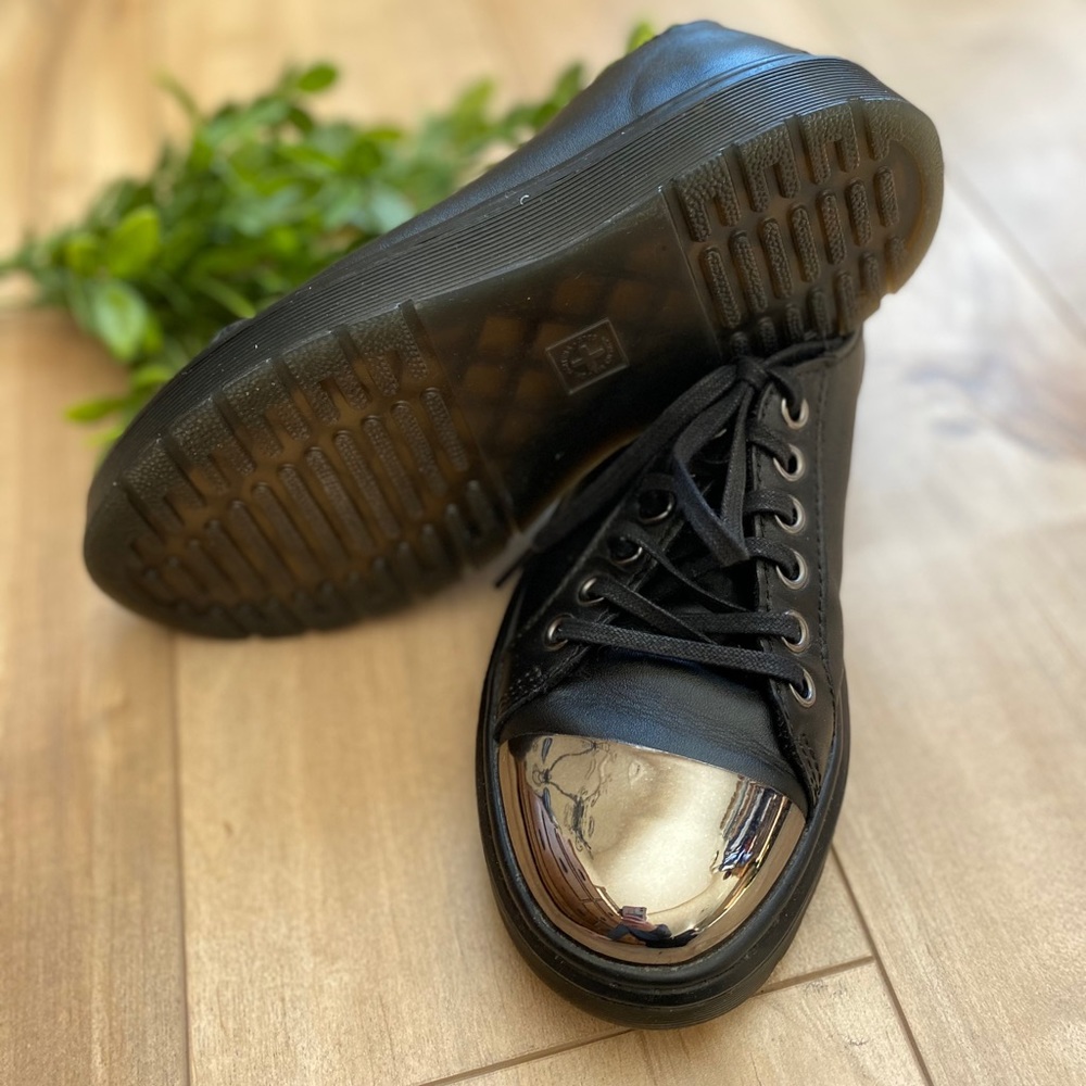 Dr. Marten “Alexei” Lace Up Shoes (Size 6-6.5) - Picture 7 of 9